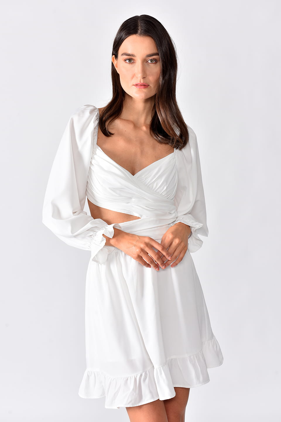 Fashion dress in white color from Online shop in UAE. Long sleeve short dress for pool party.