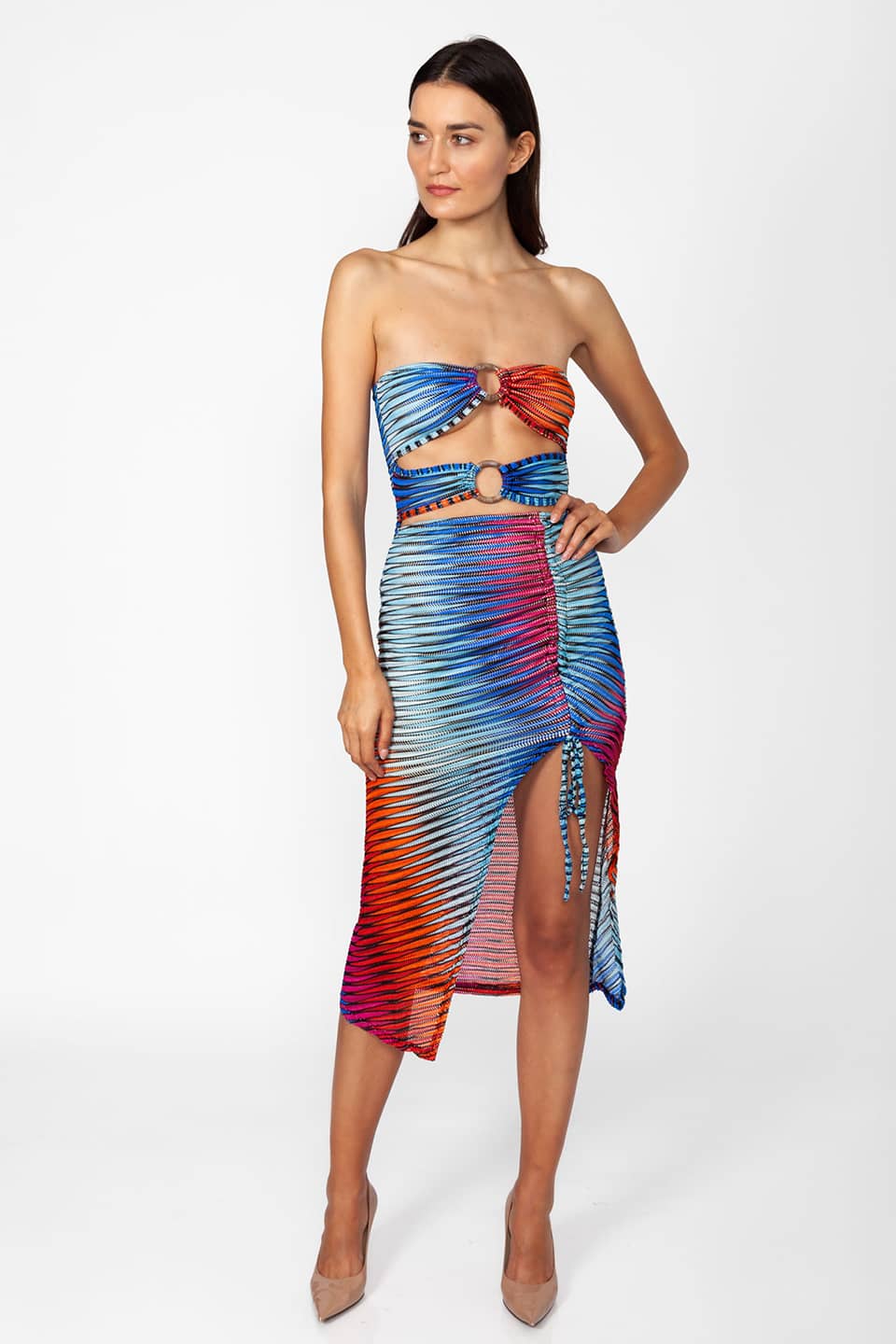 Beach queen midi dress, trendy, multicolor and sleeveless. Model in pose front view