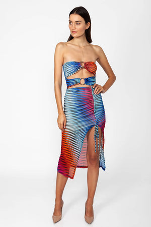 Beach Queen Dress - Beach queen midi dress, trendy, multicolor and sleeveless. Model in pose front view